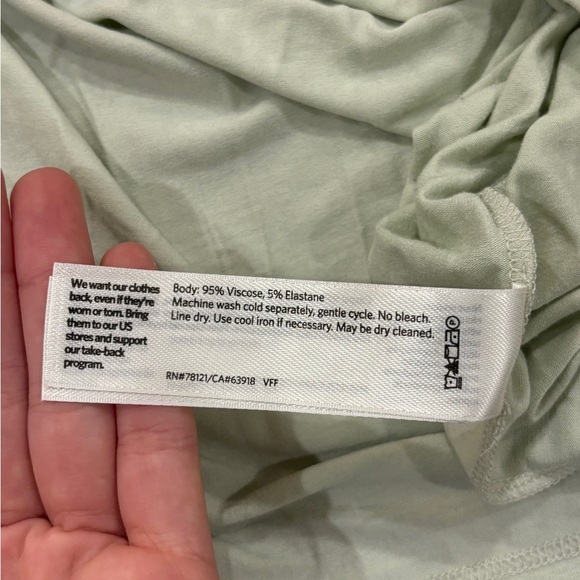 EILEEN FISHER Size Medium Crew Neck Tank Top Viscose Green Lightweight Women - Picture 9 of 9